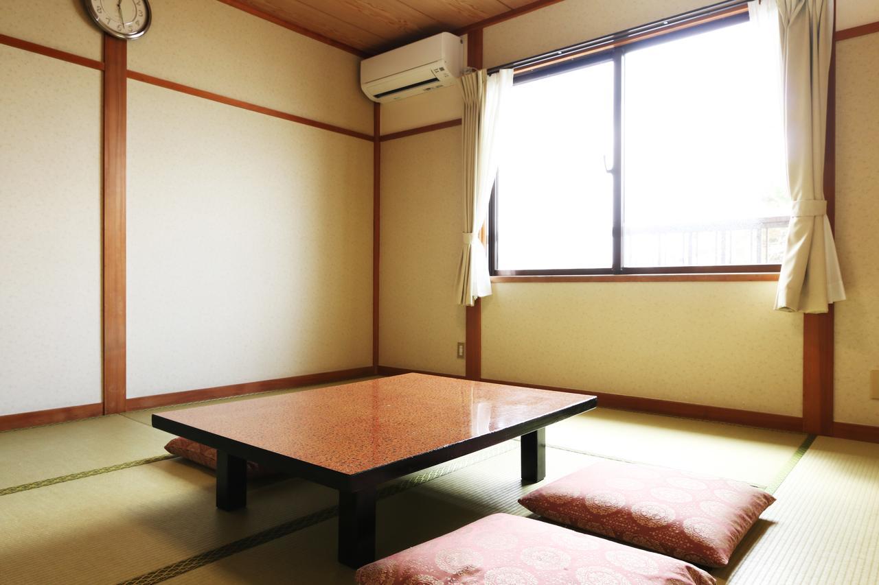 Ryokan Umi No Hana Тоёока Экстерьер фото
