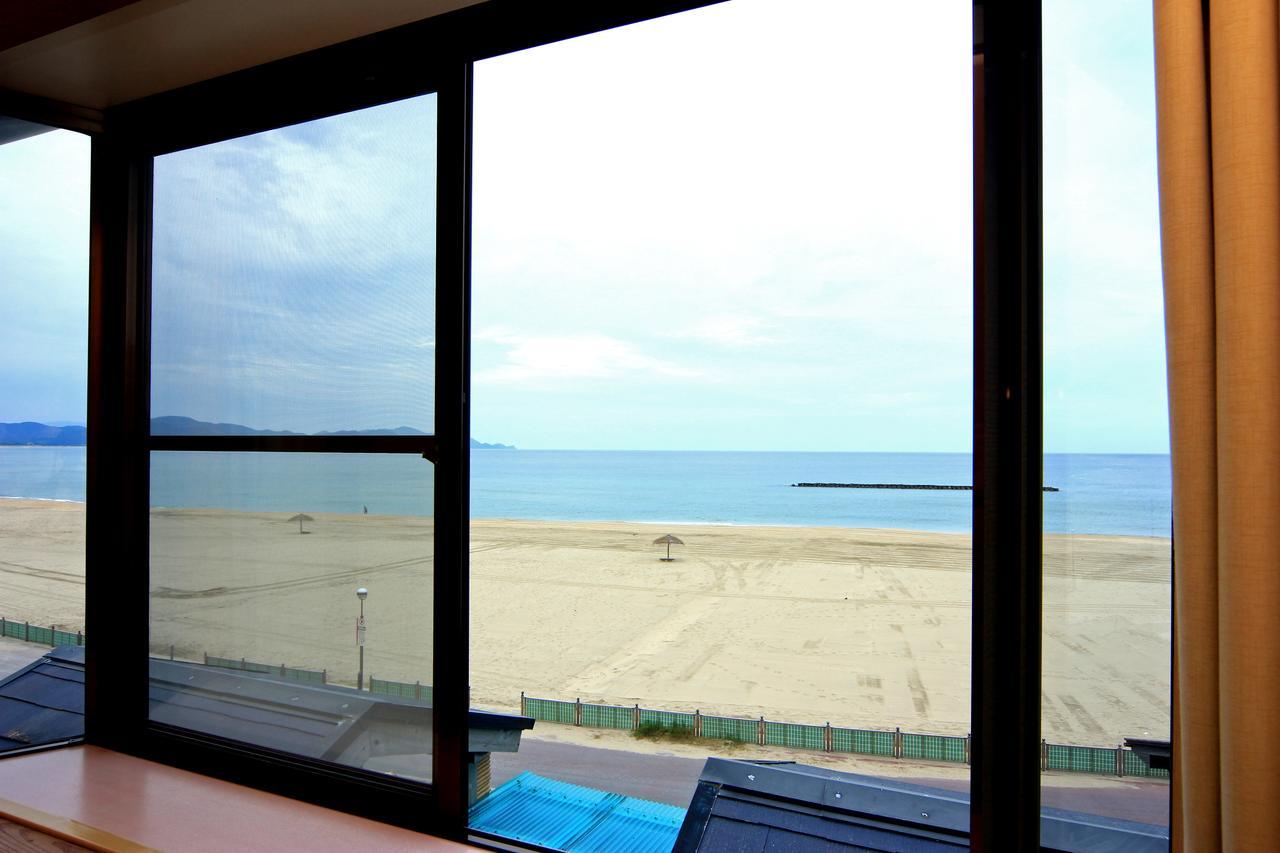 Ryokan Umi No Hana Тоёока Экстерьер фото